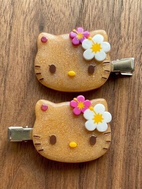 Tan Y2k Hello Kitty Aloha Hair Clips New